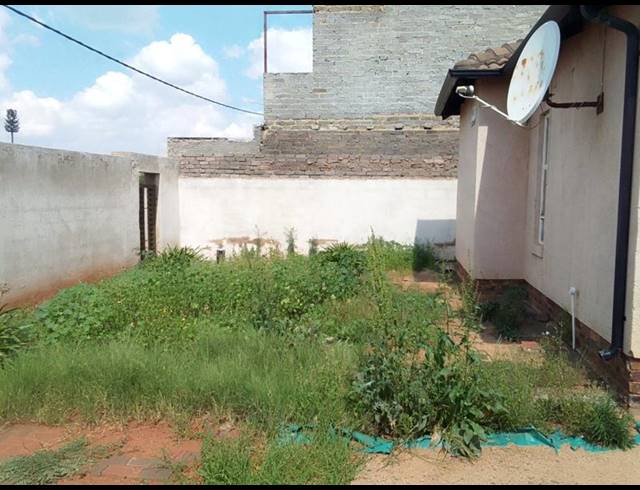 2 BEDROOM HOUSE FOR SALE IN LEHAE